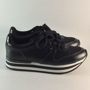 Martina black platform shoes fashion sneakers womens size EU 39 fit like a 38.